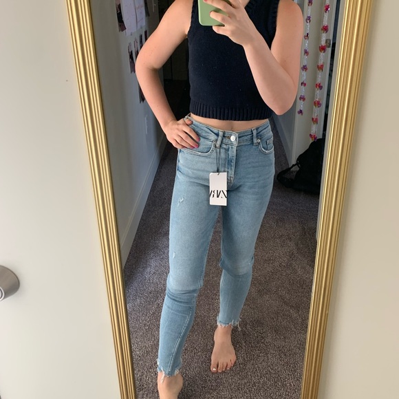 Zara distressed jeans (WITH TAGS!) - Picture 3 of 3